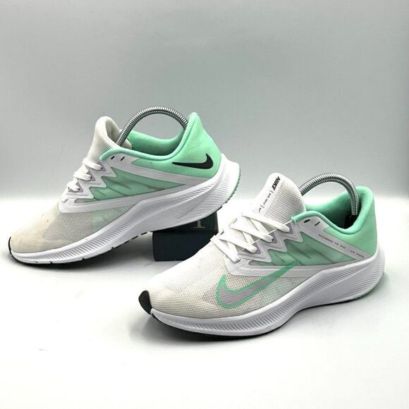 Nike Wmns Quest 3 'White Green Glow' - Picture 2 of 9
